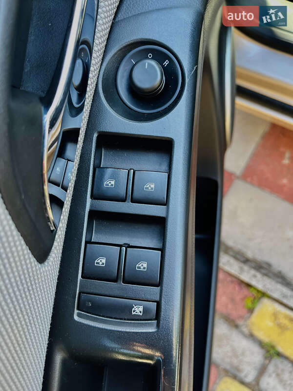 Седан Chevrolet Cruze 2011 в Тернополе