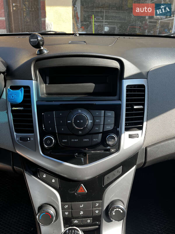 Седан Chevrolet Cruze 2011 в Тернополе