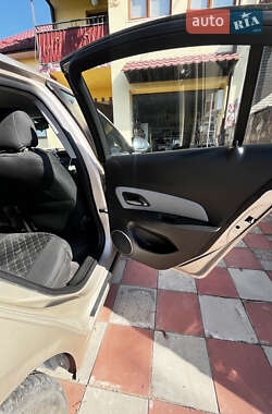 Седан Chevrolet Cruze 2011 в 