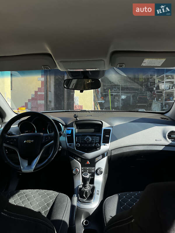 Седан Chevrolet Cruze 2011 в Тернополе