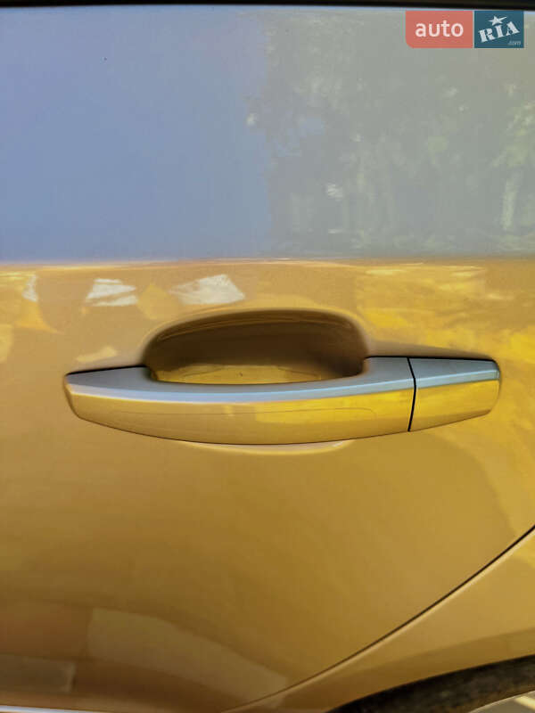Седан Chevrolet Cruze 2011 в Тернополе