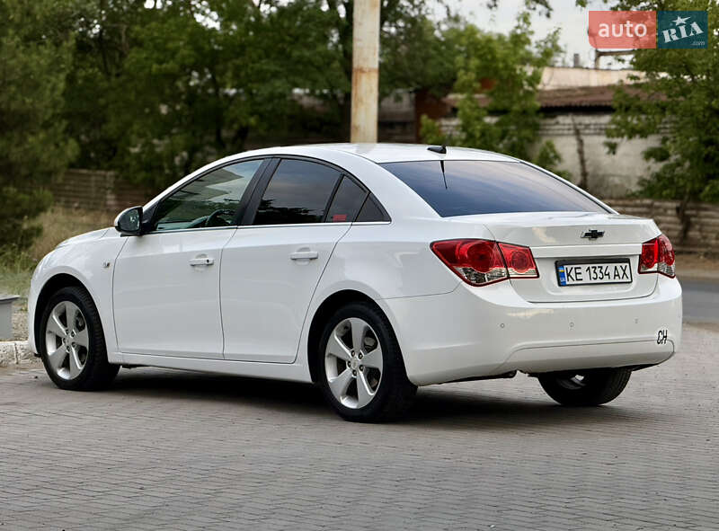 Седан Chevrolet Cruze 2010 в Дніпрі