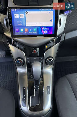 Хэтчбек Chevrolet Cruze 2014 в 