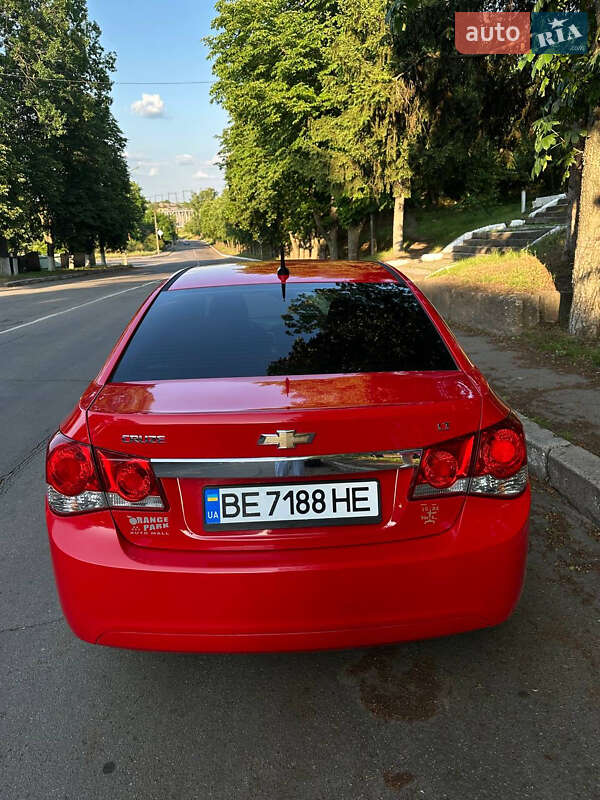 Седан Chevrolet Cruze 2014 в Первомайську