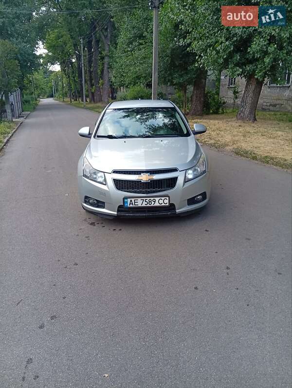 Седан Chevrolet Cruze 2010 в Каменском