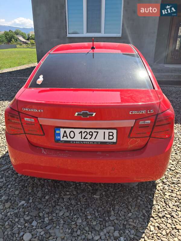 Седан Chevrolet Cruze 2009 в Ганичах
