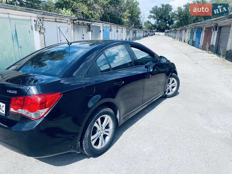 Седан Chevrolet Cruze 2011 в Кам'янському