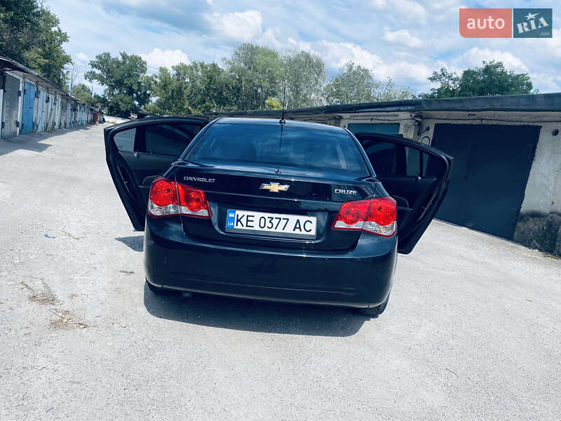 Седан Chevrolet Cruze 2011 в Кам'янському
