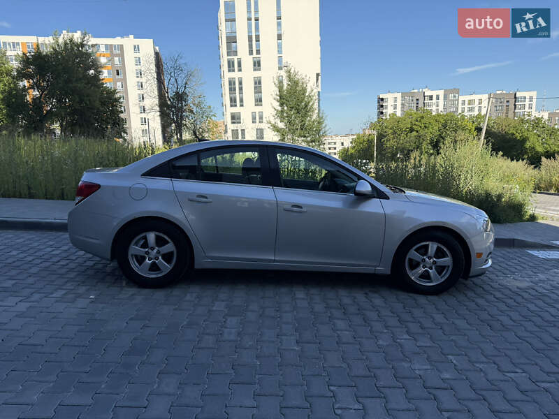 Седан Chevrolet Cruze 2013 в Львові