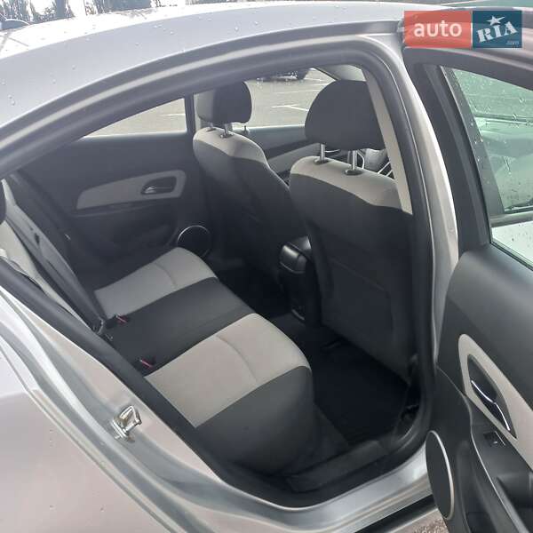 Седан Chevrolet Cruze 2011 в Києві