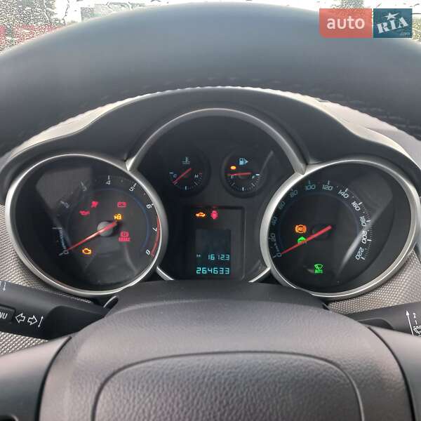 Седан Chevrolet Cruze 2011 в Києві
