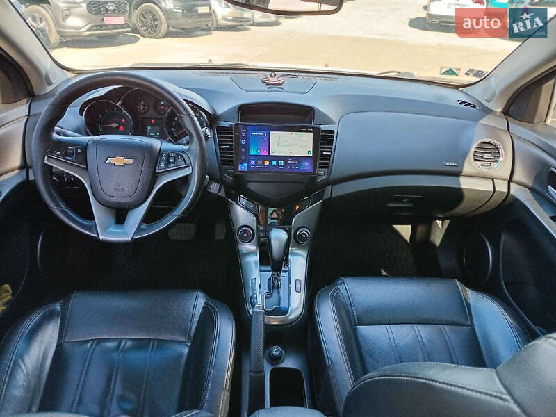 Седан Chevrolet Cruze 2012 в Львове