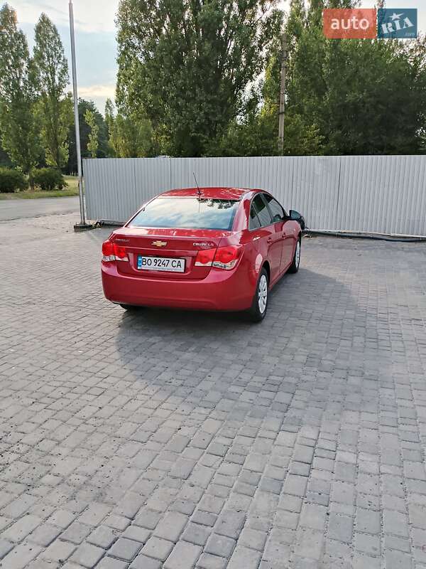 Седан Chevrolet Cruze 2011 в Тернополі