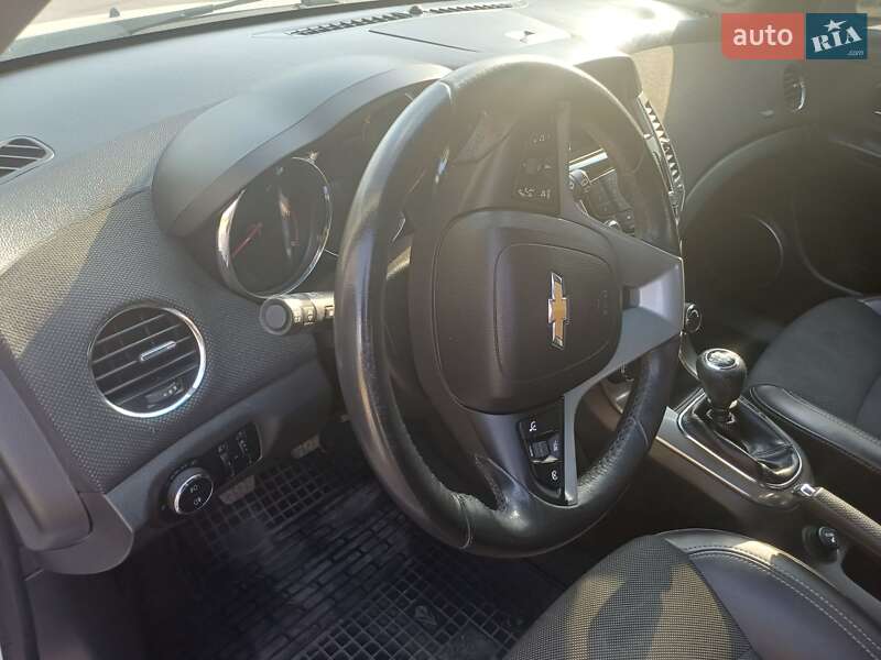 Универсал Chevrolet Cruze 2012 в Николаеве