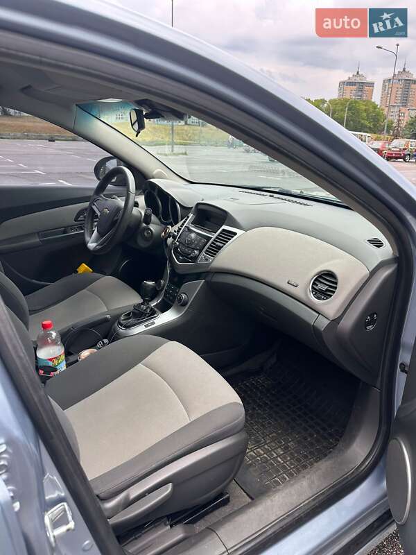 Седан Chevrolet Cruze 2010 в Киеве