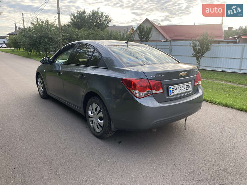 Седан Chevrolet Cruze 2011 в Сумах