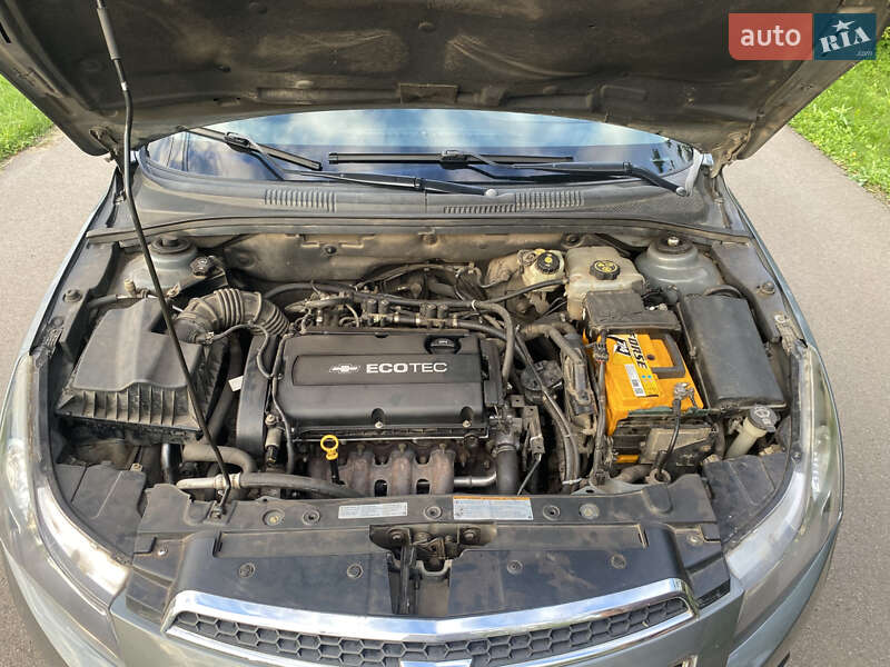 Седан Chevrolet Cruze 2011 в Сумах