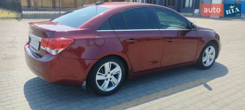 Седан Chevrolet Cruze 2015 в Николаеве