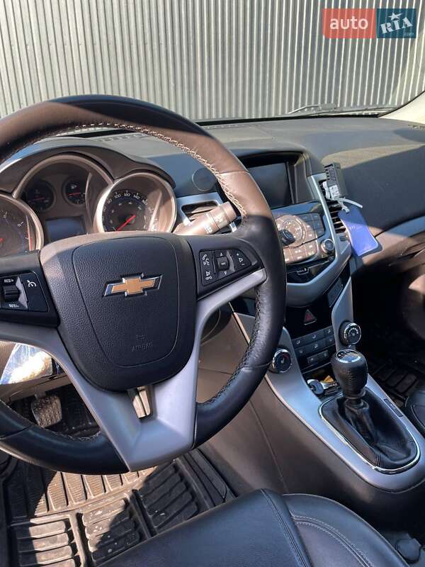 Седан Chevrolet Cruze 2014 в Міжгір'ї