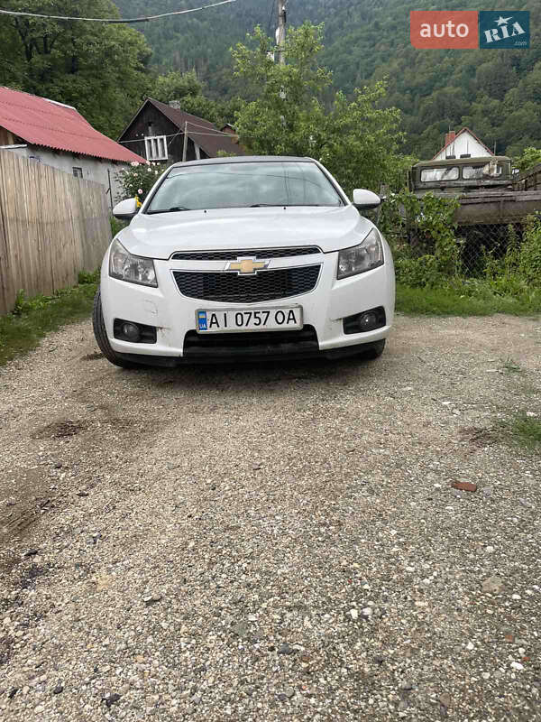 Седан Chevrolet Cruze 2011 в Рахове