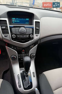 Седан Chevrolet Cruze 2011 в Одесі