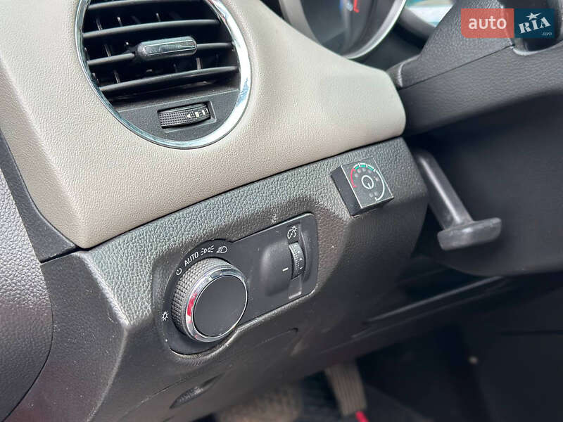 Седан Chevrolet Cruze 2013 в Дніпрі