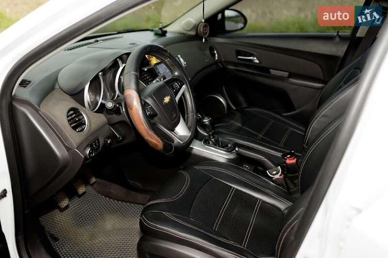 Седан Chevrolet Cruze 2012 в Котельві