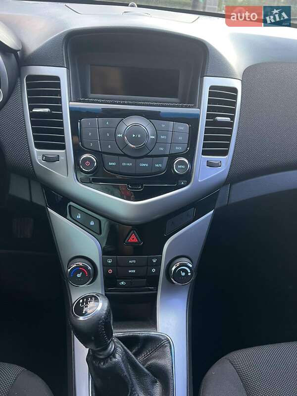 Седан Chevrolet Cruze 2011 в Кам'янському фото 25 Седан Chevrolet Cruze 2011 в Кам'янському
