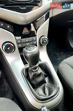 Седан Chevrolet Cruze 2012 в Львові