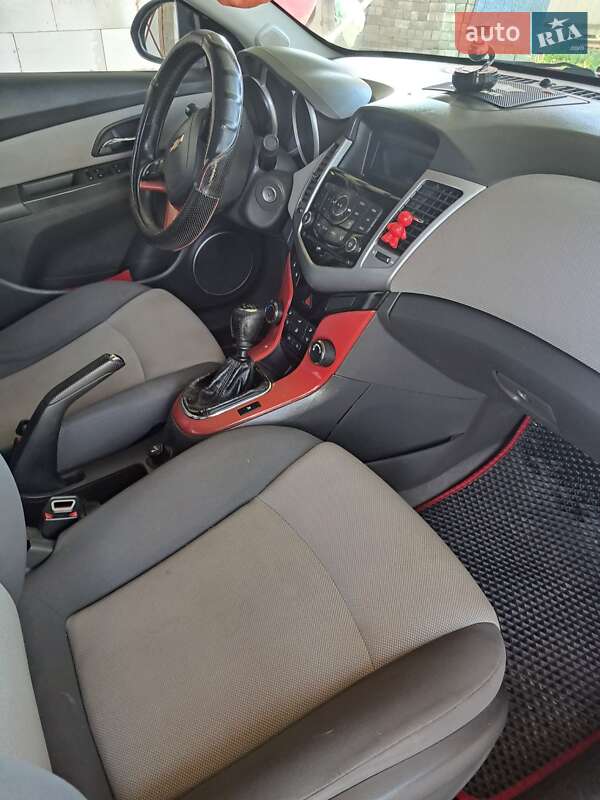 Седан Chevrolet Cruze 2009 в Ганичах