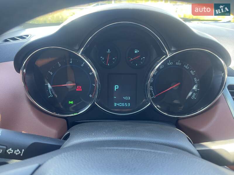 Седан Chevrolet Cruze 2011 в Ирпене