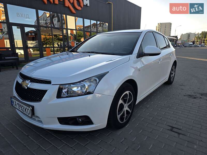 Хэтчбек Chevrolet Cruze 2011 в Киеве