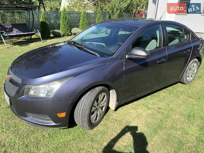Седан Chevrolet Cruze 2012 в Львове