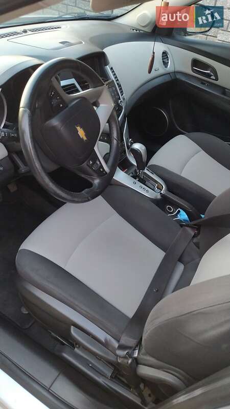 Седан Chevrolet Cruze 2010 в Шептицькому