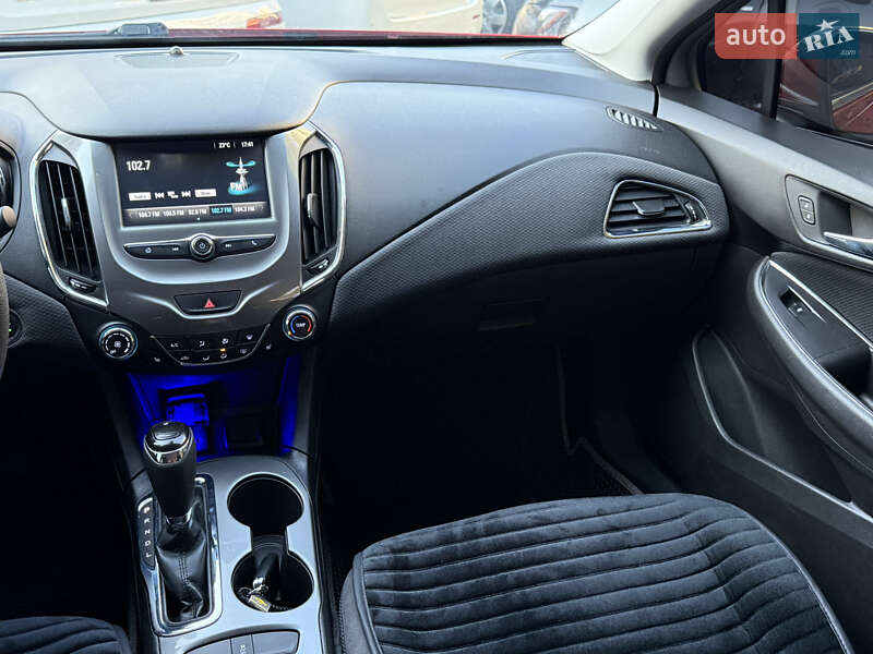 Седан Chevrolet Cruze 2017 в Одесі