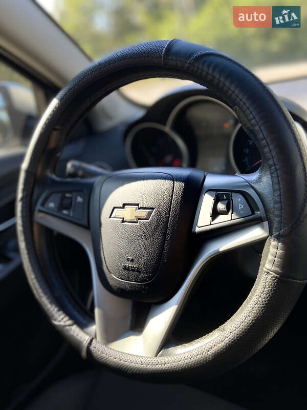 Седан Chevrolet Cruze 2012 в Шепетівці