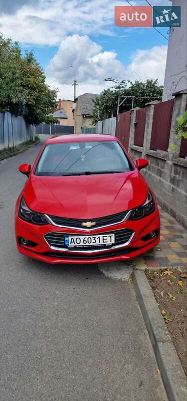 Седан Chevrolet Cruze 2017 в Ужгороді