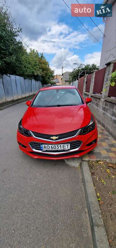 Седан Chevrolet Cruze 2017 в Ужгороді