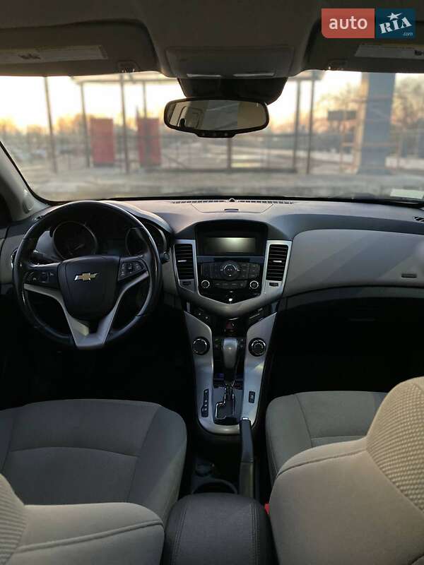Седан Chevrolet Cruze 2013 в Киеве фото 6 Седан Chevrolet Cruze 2013 в Киеве