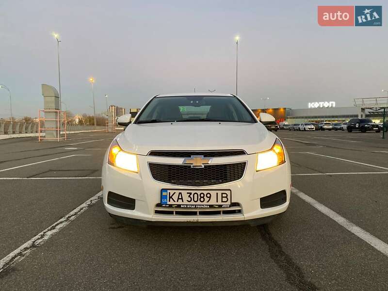 Седан Chevrolet Cruze 2013 в Киеве фото 8 Седан Chevrolet Cruze 2013 в Киеве