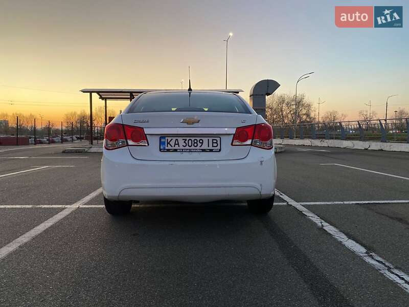 Седан Chevrolet Cruze 2013 в Киеве фото 13 Седан Chevrolet Cruze 2013 в Киеве