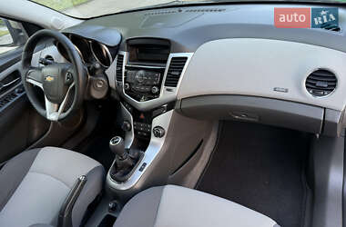 Седан Chevrolet Cruze 2009 в 