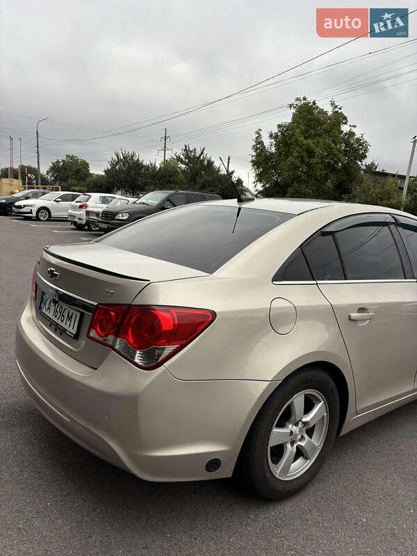 Седан Chevrolet Cruze 2014 в Чернигове