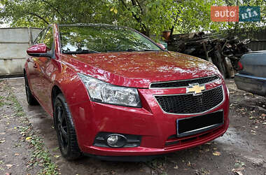 Седан Chevrolet Cruze 2011 в Ромнах