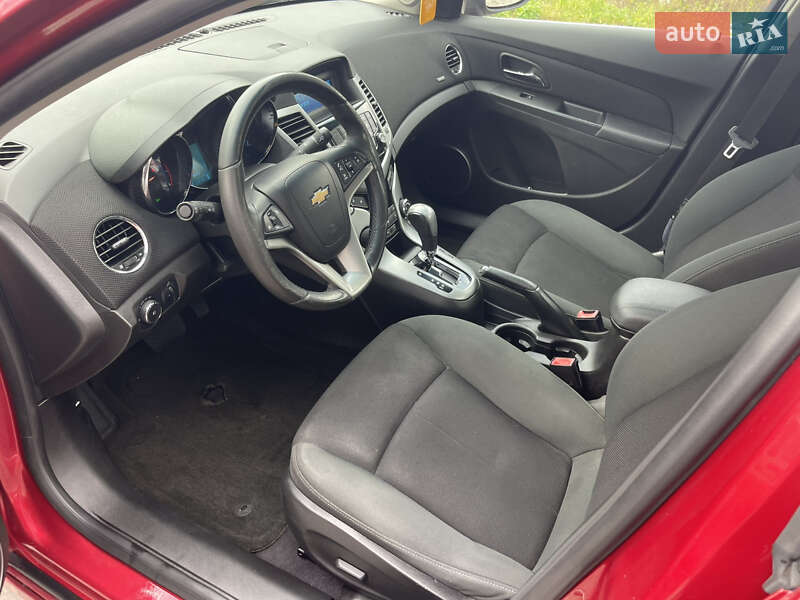 Седан Chevrolet Cruze 2011 в Ровно