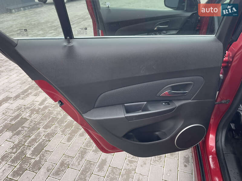 Седан Chevrolet Cruze 2011 в Ровно
