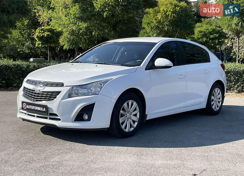 Хэтчбек Chevrolet Cruze 2014 в Киеве фото 5 Хэтчбек Chevrolet Cruze 2014 в Киеве