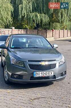 Седан Chevrolet Cruze 2011 в Волочиську