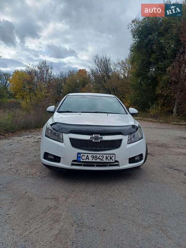 Седан Chevrolet Cruze 2010 в Черкассах фото 5 Седан Chevrolet Cruze 2010 в Черкассах