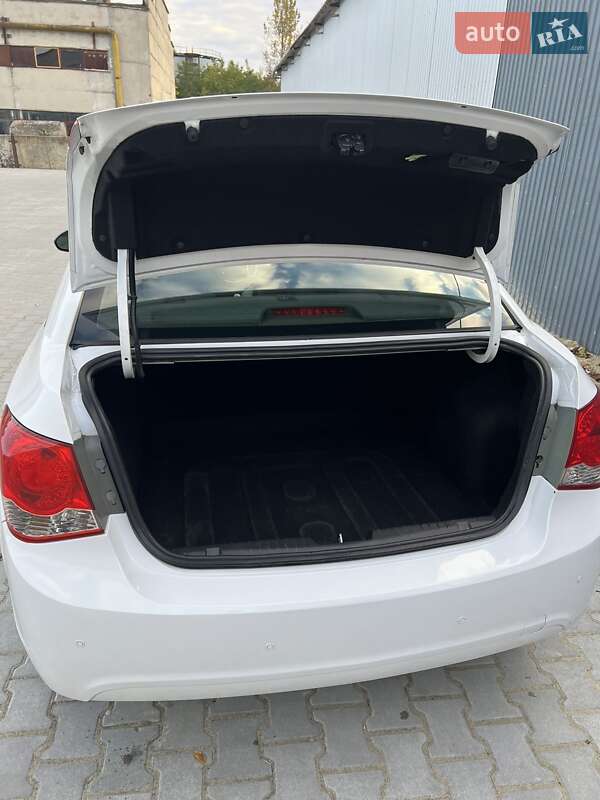 Седан Chevrolet Cruze 2012 в Тернополе